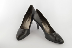 Ženske cipele na štiklu 215 crne