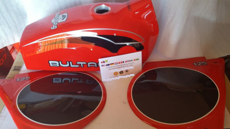 BULTACO PURSANG GASTANK AND SIDE PANELS MODEL MK10 BULTACO PURSANG 125 GAS TANK NEW BULTACO PURSANG BODY KIT BULTACO PURSANG MK10 125cc MODEL 162