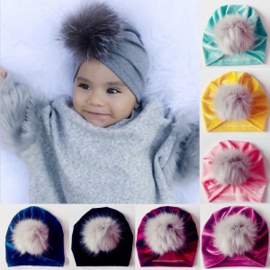 Turban bebelusi din catifea