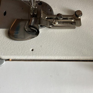 Dispozitiv tiv 8 mm, masina liniara