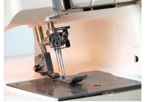 MASINA DE SURFILAT SI UBERDECK MERRYLOCK 3000 CL