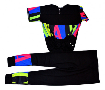 Costum pentru fitness pentru fata