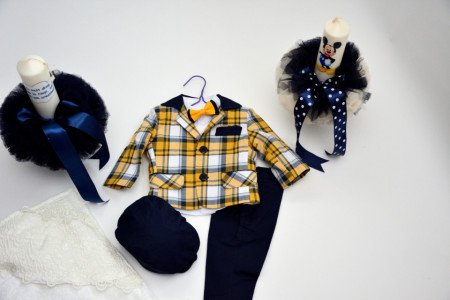 Costum botez, galben in carouri