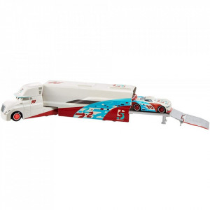 Camion Disney Cars by Mattel Ponchy Wipeout Hauler din metal cu masinuta