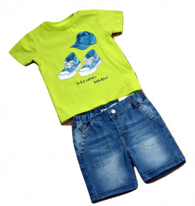 Costum cu pantalon de blug si tricou