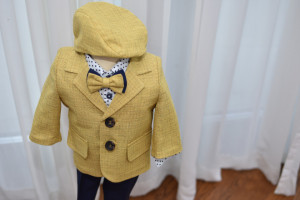 Costum de botez cu sacou galben din în , 6 piese