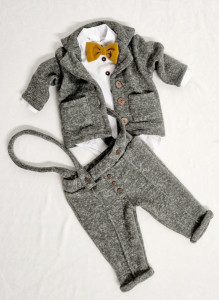 Costum gri tricotat gros