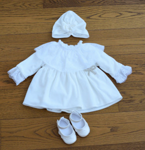 Rochie din catifea alba cu danteluta din bumbac, captusita cu bumbac fin