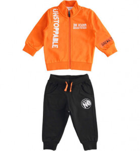 Trening de baieti cu bluza portocalie Ido