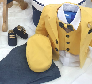 Trusou de botez pentru bebe baiat galben