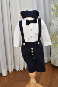 Costum de botez in 6 piese cu pulovar bleomarin gen sacou