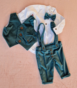 Costum de eveminent verde smarald