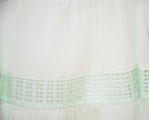 Rochita verde menta cu vesta de blugi
