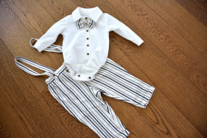 Costum cu pantalon din in cu dungi alb cu negru 4 piese
