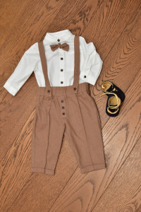 Costum de botez cu pantalon din in maro 4 piese