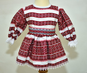 Rochie tradițională cu palton