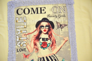 Tricou fete asimetric