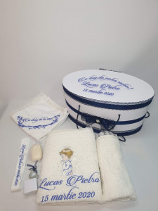 Trusou de botez cu lumanare asortata tema ingeras