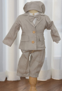 Costum de botez in 6 piese cu bady camasa din in gros bej