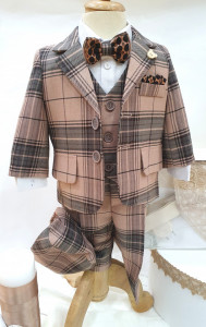 Trusou pentru botez cu costum de băiat, bej