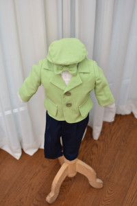 Costum de botez cu sacou verde din in 5 piese