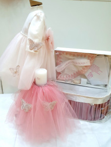 Rochie pentru botez Elizze cu trusou, lumanare, cutie satinata si botosi