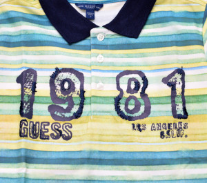 Tricou Guess cu guler polo in dungi