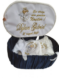 Trusou de baiat cu Miki