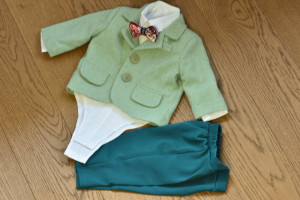 Costum de botez cu sacou verde in 5 piese de baiat