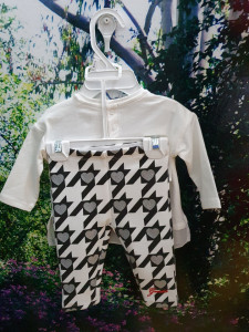 Costum GUESS alb cu colant