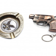 Set cadou Scrumiera cu bricheta model Pistol