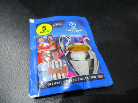 10 punih kesica UEFA Champions League 2020/21 Topps