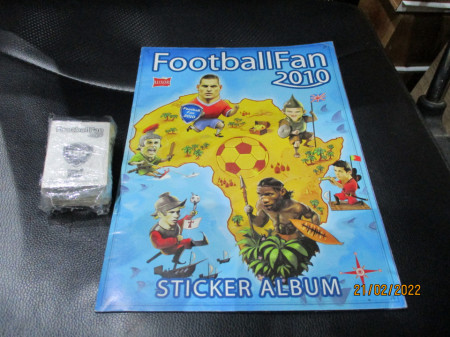 Prazan album i kompletan set sličica Football Fan 2010 Luxor