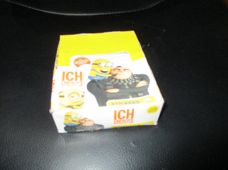 Puna kutija Minions Minioni Topps