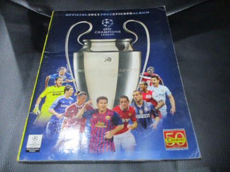 Kompletno popunjen album Champions league 2011-2012 Panini