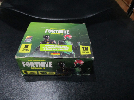 Puna kutija Fortnite series 2 Panini