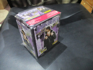 Puna kutija Justin Bieber Panini
