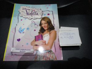 Prazan album i sličice Violeta Panini