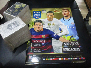 Prazan album i kompletan set sličica FIFA 365 2016 Panini