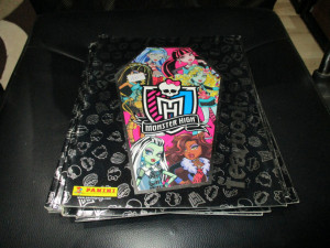 Prazan album Monster High Panini