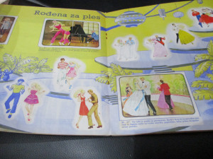 Kompletno popunjen album Barbie Panini