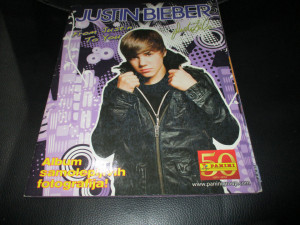 Kompletno popunjen album Justin Bieber Panini