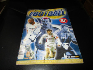 Kompletno popunjen album Total Football 02-03 Luxor