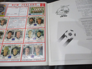 Kompletno popunjen album FIFA World Cup Španija 82 Panini