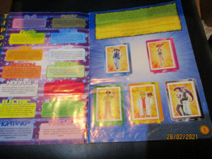 Kompletno popunjen album The world of Pokemon Info kids