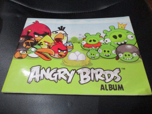Kompletno popunjen album Angry birds Girmoax