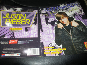 Kompletno popunjen album Justin Bieber Panini