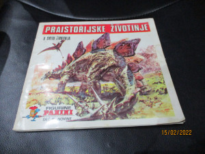 Kompletno popunjen album Praistorijske Životinje Panini