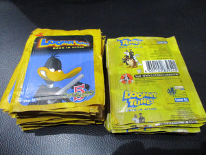 10 punih kesica Looney Tunes Back in action Luxor
