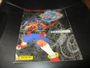 Kompletno popunjen album Beyblade Panini
